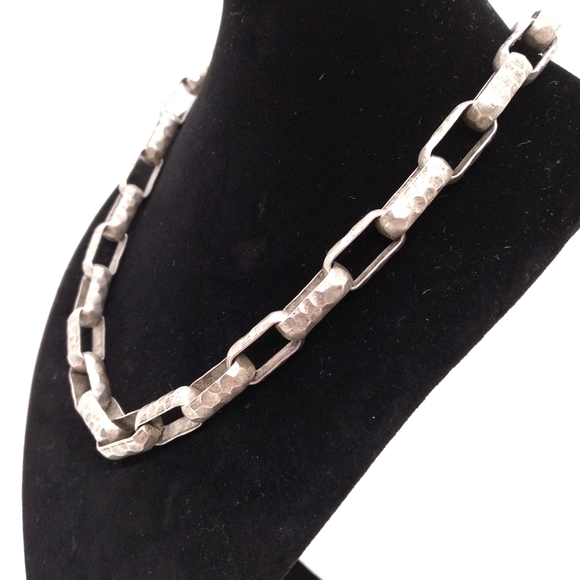 Catherine Popesco hammered chain necklace - Picture 5 of 10